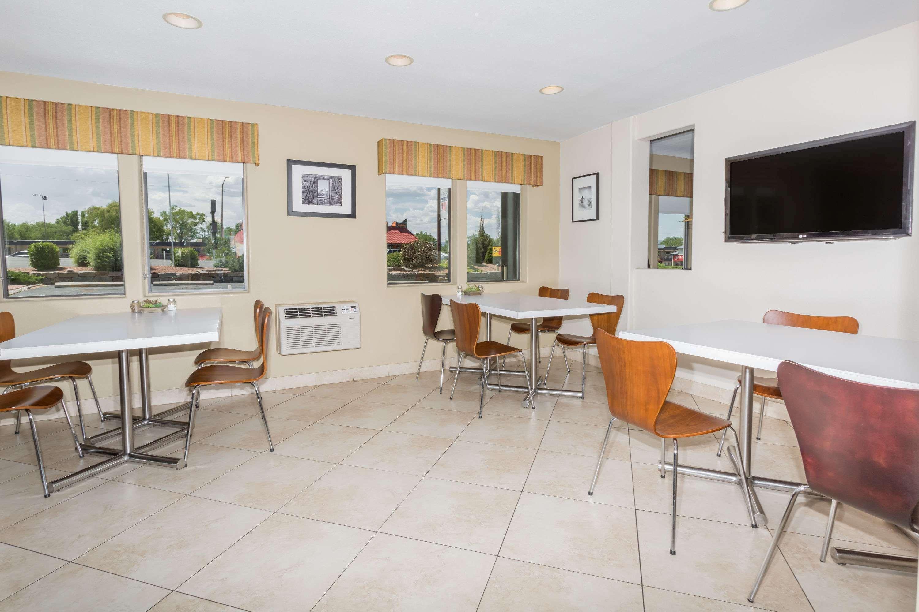 Motel Super 8 By Wyndham Montrose Exteriér fotografie